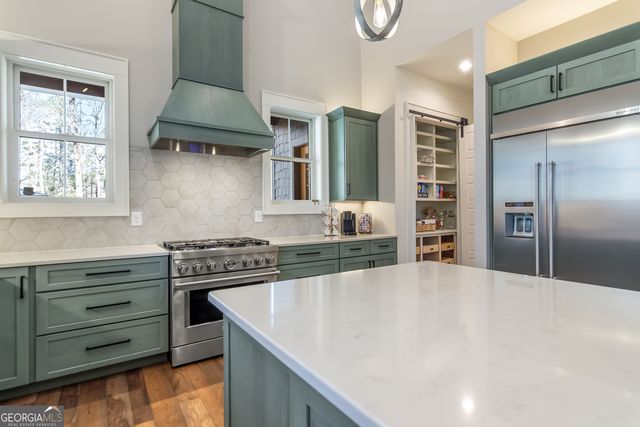 291 Aspen Avenue, Ellijay, GA 30536