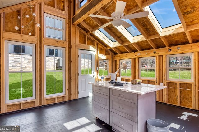 291 Aspen Avenue, Ellijay, GA 30536