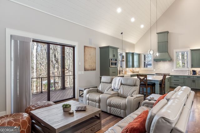 291 Aspen Avenue, Ellijay, GA 30536