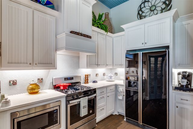 1101 Blue Bill Lane, Arlington, TX 76005