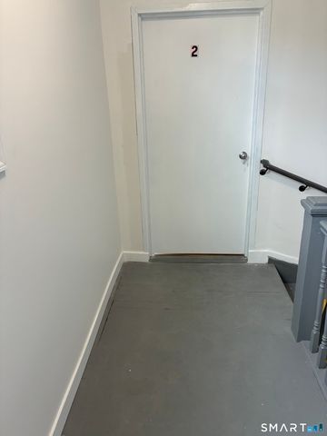16 Vermont 2ND FLOOR Street 2, Waterbury, CT 06704