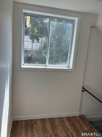 16 Vermont 2ND FLOOR Street 2, Waterbury, CT 06704