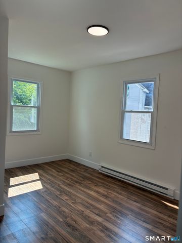16 Vermont 2ND FLOOR Street 2, Waterbury, CT 06704