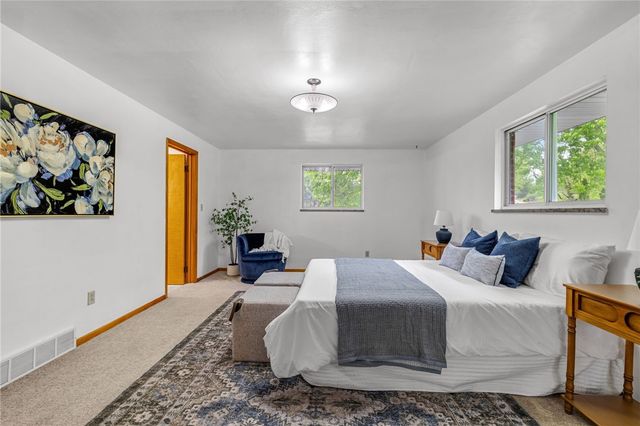 2052 Hulton Rd, Plum Boro, PA 15147