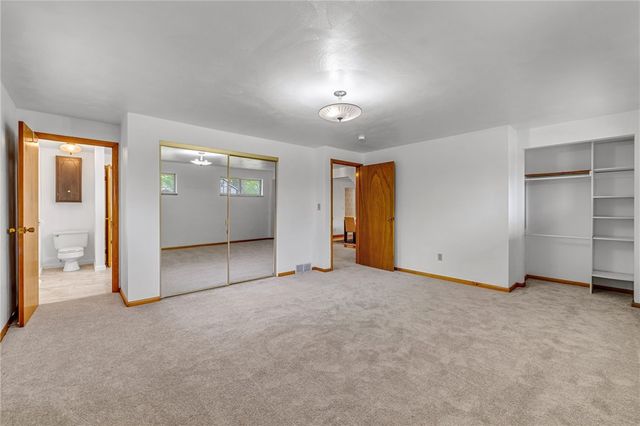 2052 Hulton Rd, Plum Boro, PA 15147