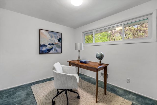 2052 Hulton Rd, Plum Boro, PA 15147