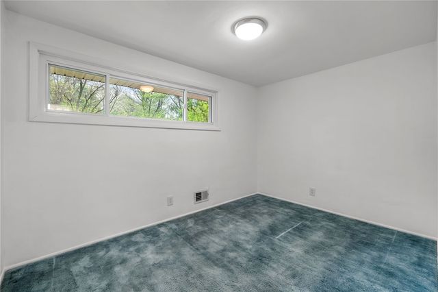 2052 Hulton Rd, Plum Boro, PA 15147