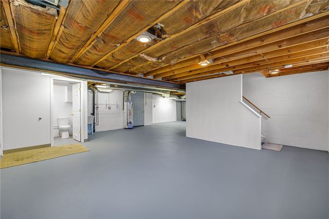 2052 Hulton Rd, Plum Boro, PA 15147