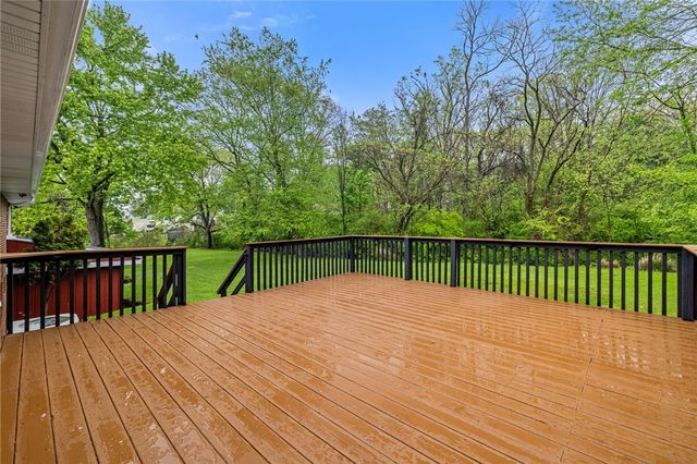 2052 Hulton Rd, Plum Boro, PA 15147