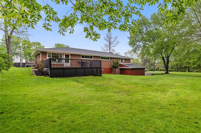 2052 Hulton Rd, Plum Boro, PA 15147