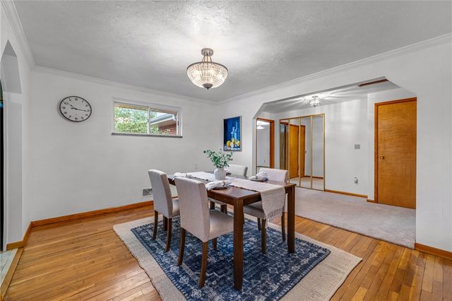 2052 Hulton Rd, Plum Boro, PA 15147