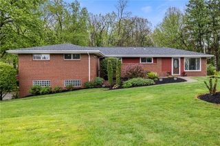 2052 Hulton Rd, Plum Boro, PA 15147