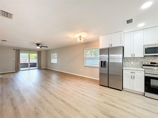 30848 DEAL DRIVE, Sorrento, FL 32776