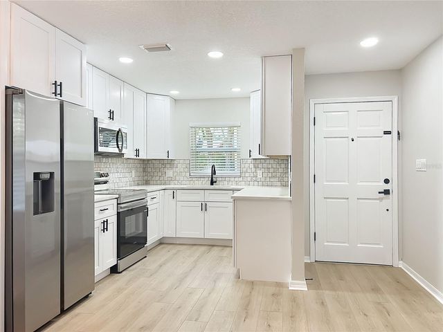 30848 DEAL DRIVE, Sorrento, FL 32776