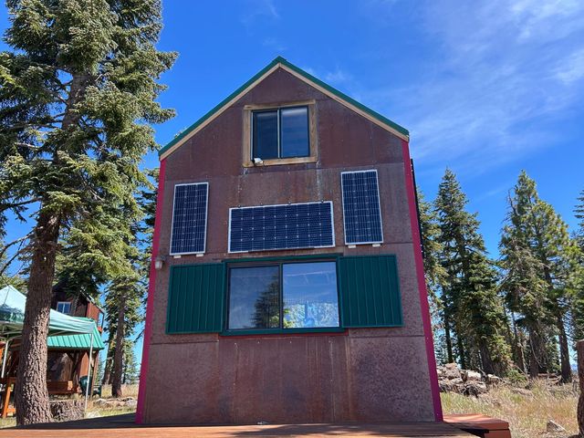 60 Liberty Rd, Valley Springs, CA 95223