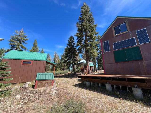 60 Liberty Rd, Valley Springs, CA 95223