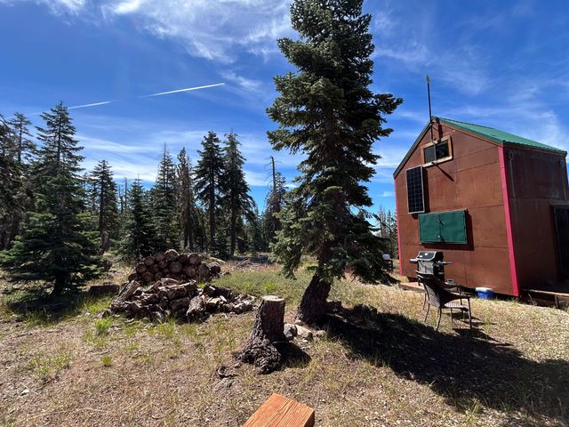 60 Liberty Rd, Valley Springs, CA 95223