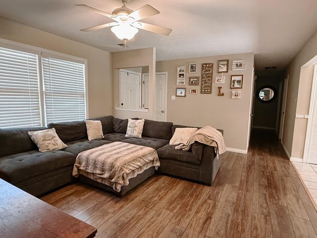 3380 Colonnade Drive, Lexington, KY 40515