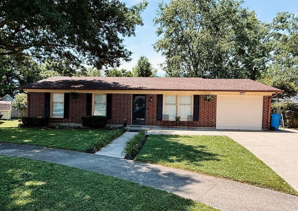3380 Colonnade Drive, Lexington, KY 40515