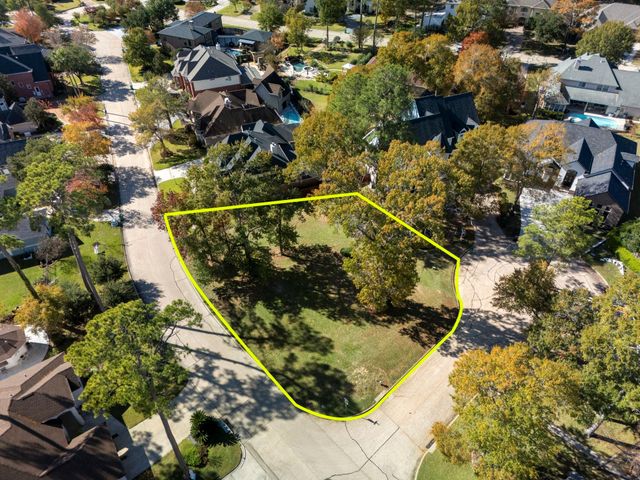 227 Wedgewood Drive, Montgomery, TX 77356