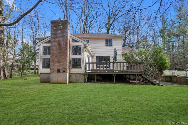 1 Peters Lane, Manhasset, NY 11030