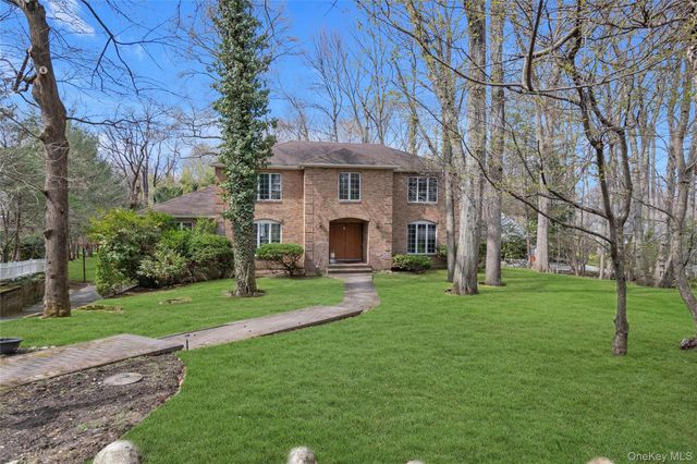 1 Peters Lane, Manhasset, NY 11030