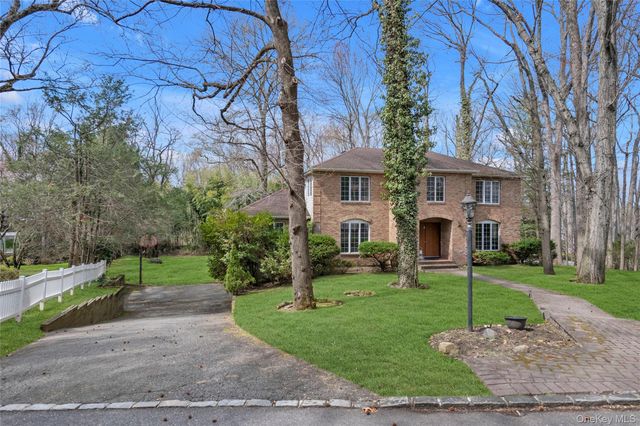 1 Peters Lane, Manhasset, NY 11030