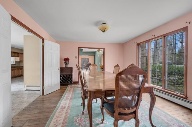 1 Peters Lane, Manhasset, NY 11030