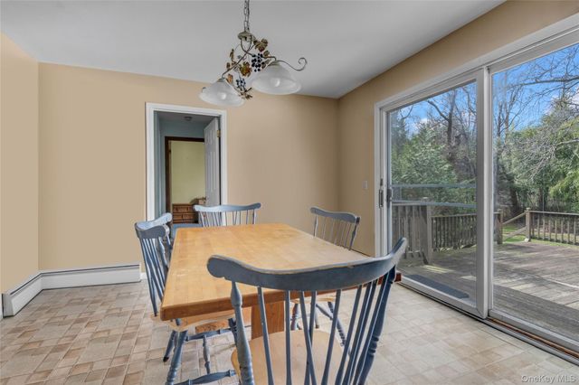 1 Peters Lane, Manhasset, NY 11030