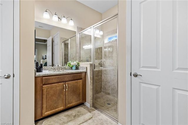 2875 Sunset Pointe CIR E, Cape Coral, FL 33914