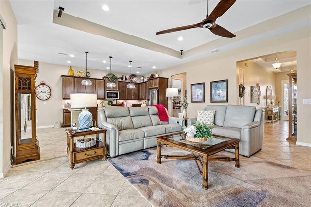 2875 Sunset Pointe CIR E, Cape Coral, FL 33914