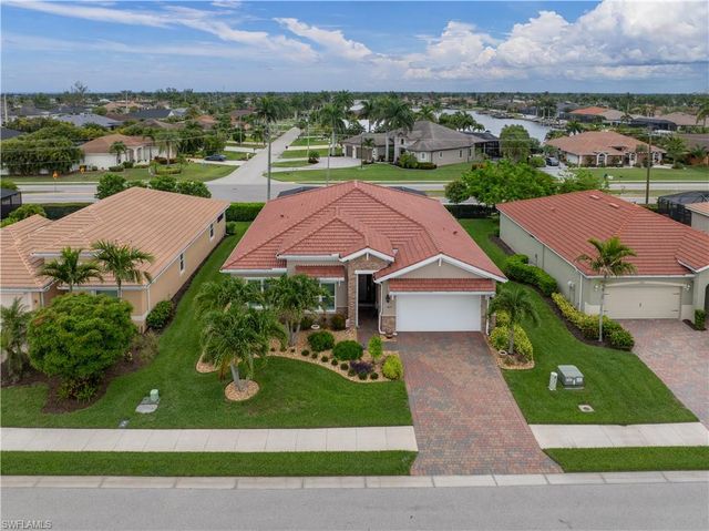 2875 Sunset Pointe CIR E, Cape Coral, FL 33914