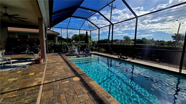2875 Sunset Pointe CIR E, Cape Coral, FL 33914