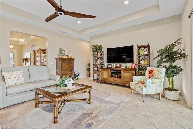 2875 Sunset Pointe CIR E, Cape Coral, FL 33914