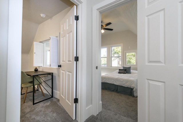 2911 N Newhall STREET, Milwaukee, WI 53211