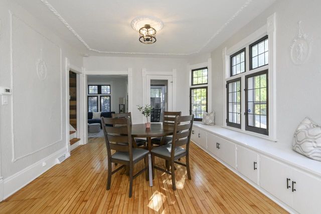 2911 N Newhall STREET, Milwaukee, WI 53211