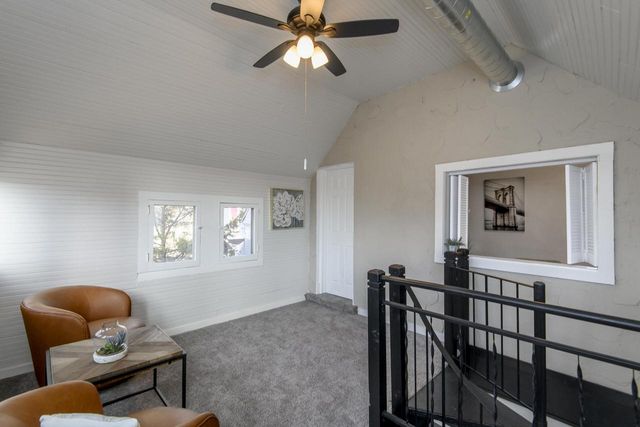 2911 N Newhall STREET, Milwaukee, WI 53211