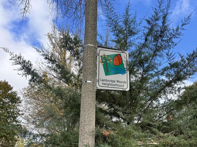 2911 N Newhall STREET, Milwaukee, WI 53211