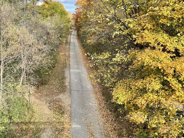 2911 N Newhall STREET, Milwaukee, WI 53211