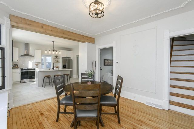 2911 N Newhall STREET, Milwaukee, WI 53211