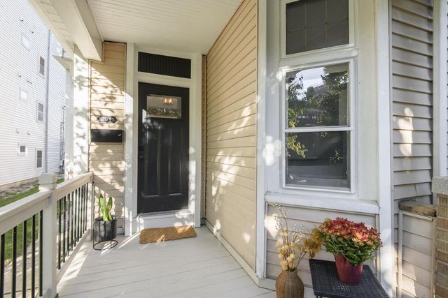 2911 N Newhall STREET, Milwaukee, WI 53211