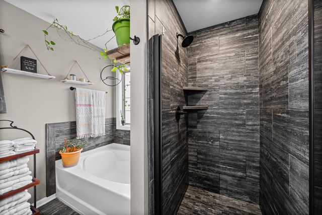 1376 Freedom Dr, Clarksville, TN 37042