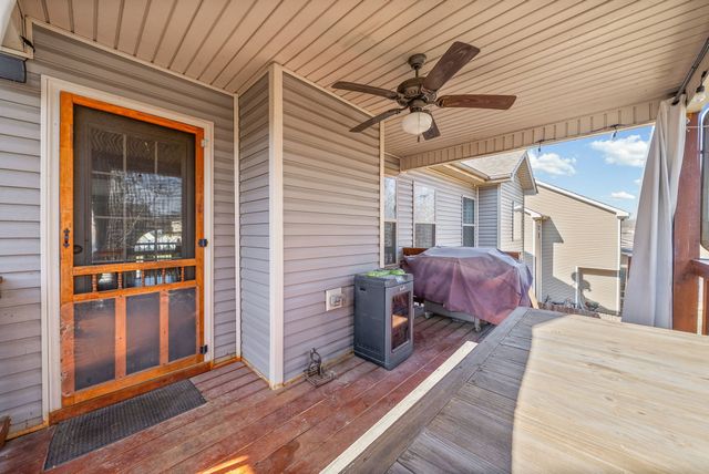 1376 Freedom Dr, Clarksville, TN 37042