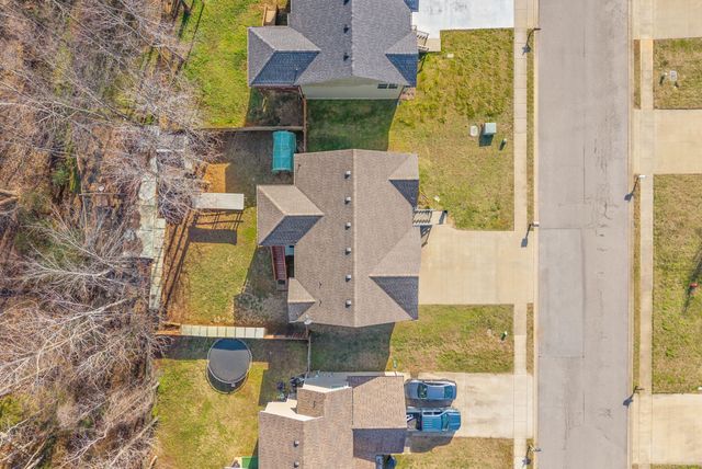 1376 Freedom Dr, Clarksville, TN 37042