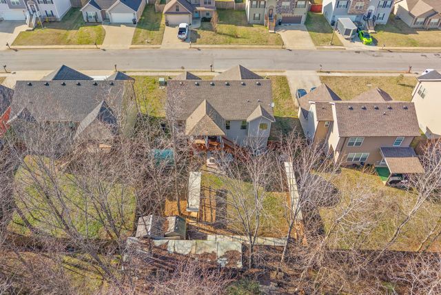 1376 Freedom Dr, Clarksville, TN 37042