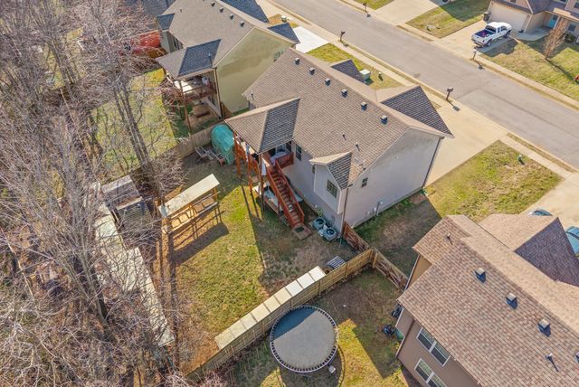 1376 Freedom Dr, Clarksville, TN 37042