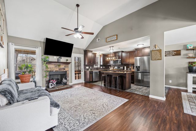 1376 Freedom Dr, Clarksville, TN 37042