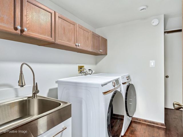 887 Braintree Lane, Bartlett, IL 60103