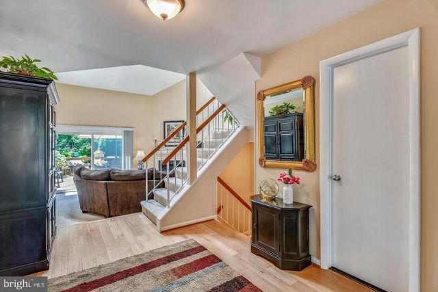 11627 CHAPEL CROSS WAY, Reston, VA 20194