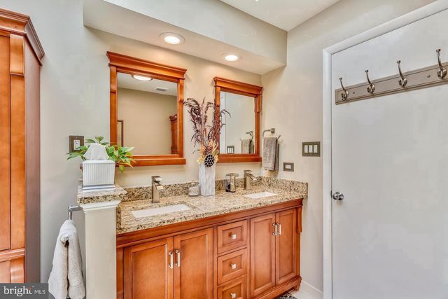 11627 CHAPEL CROSS WAY, Reston, VA 20194
